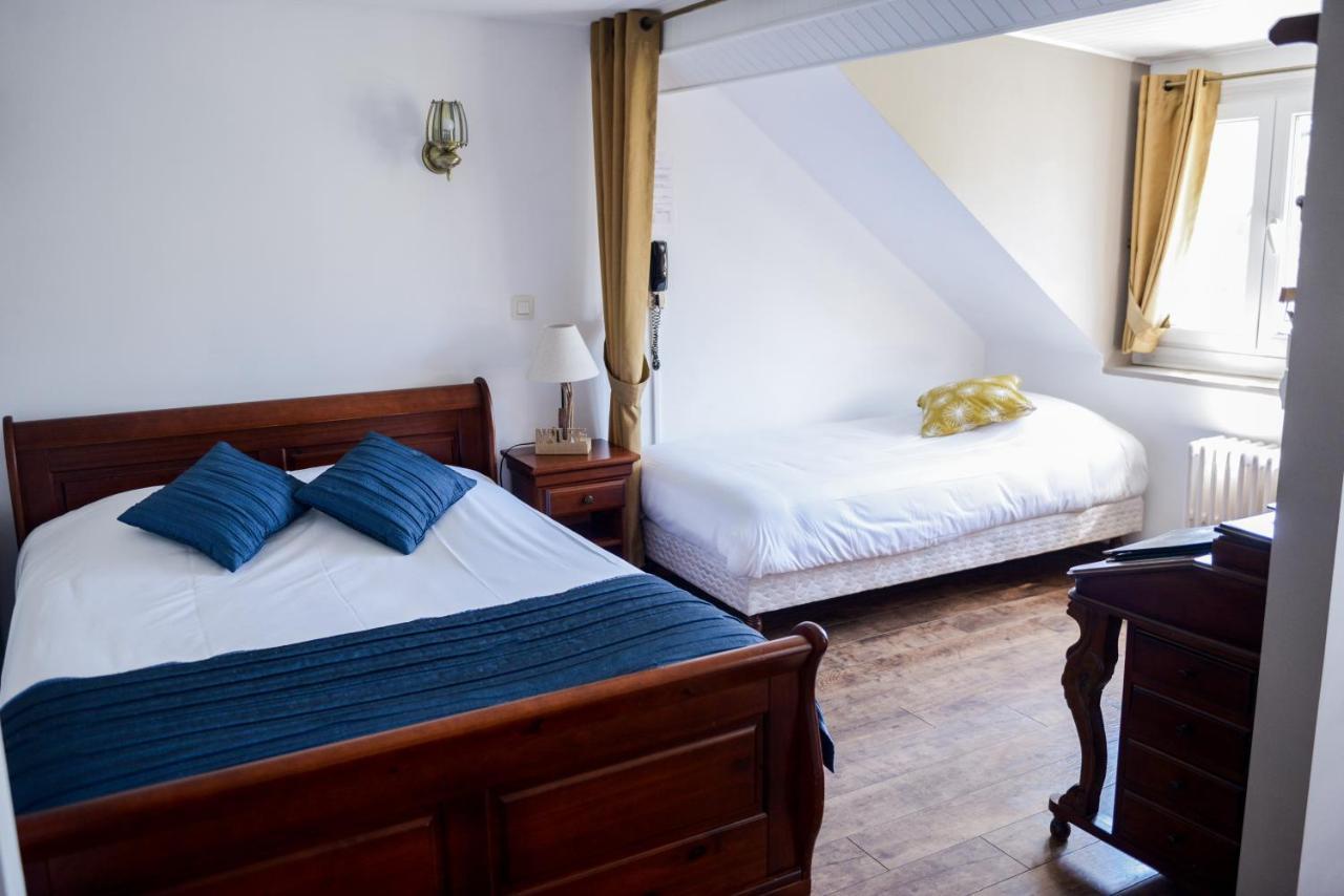 Logis Le Saint Hubert Hotel Haybes Eksteriør billede